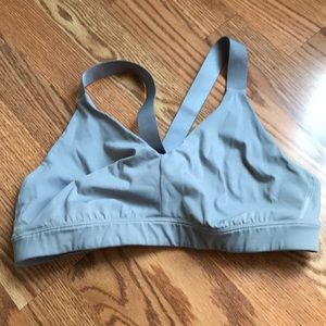 Athleta sports bra size small
